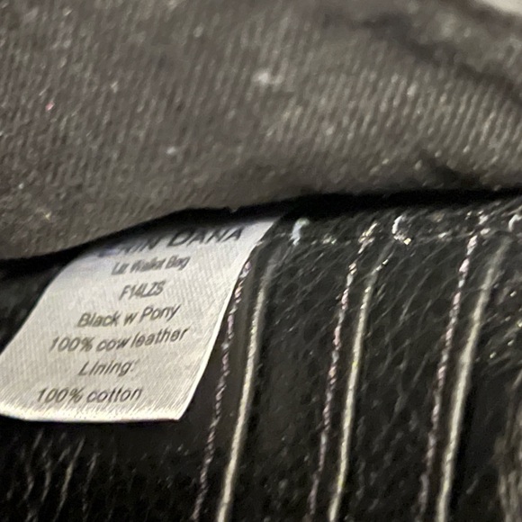 Black clutch/handbag with fur on front - Picture 9 of 10